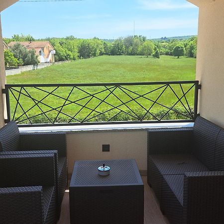Blue Harmony 2 Apartman Malinska Kültér fotó