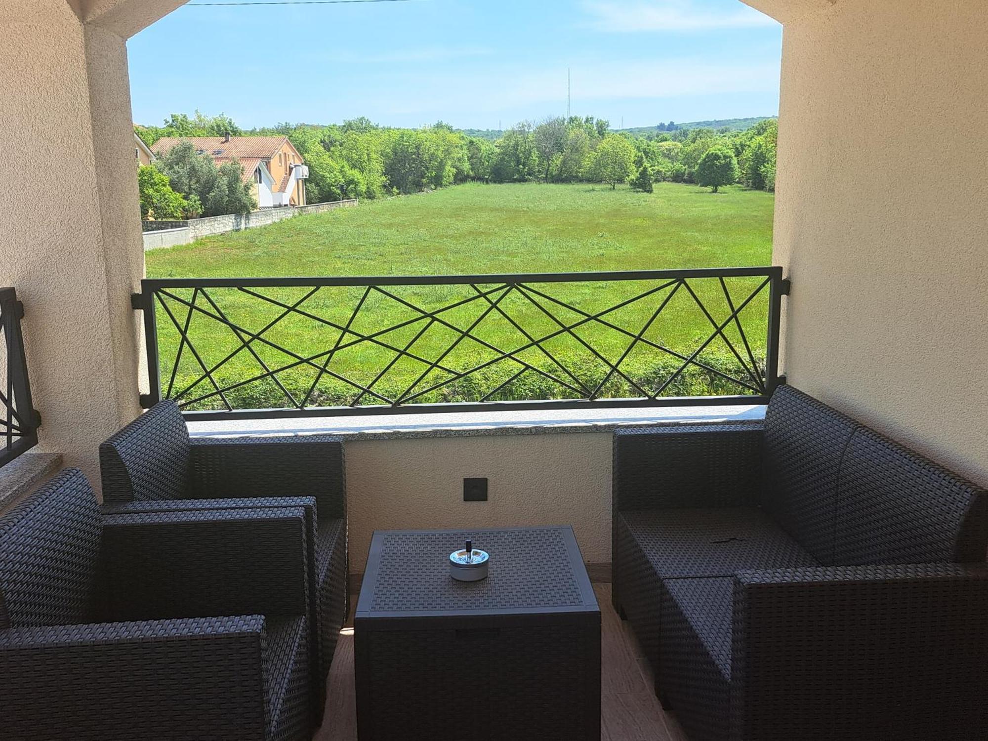 Blue Harmony 2 Apartman Malinska Kültér fotó
