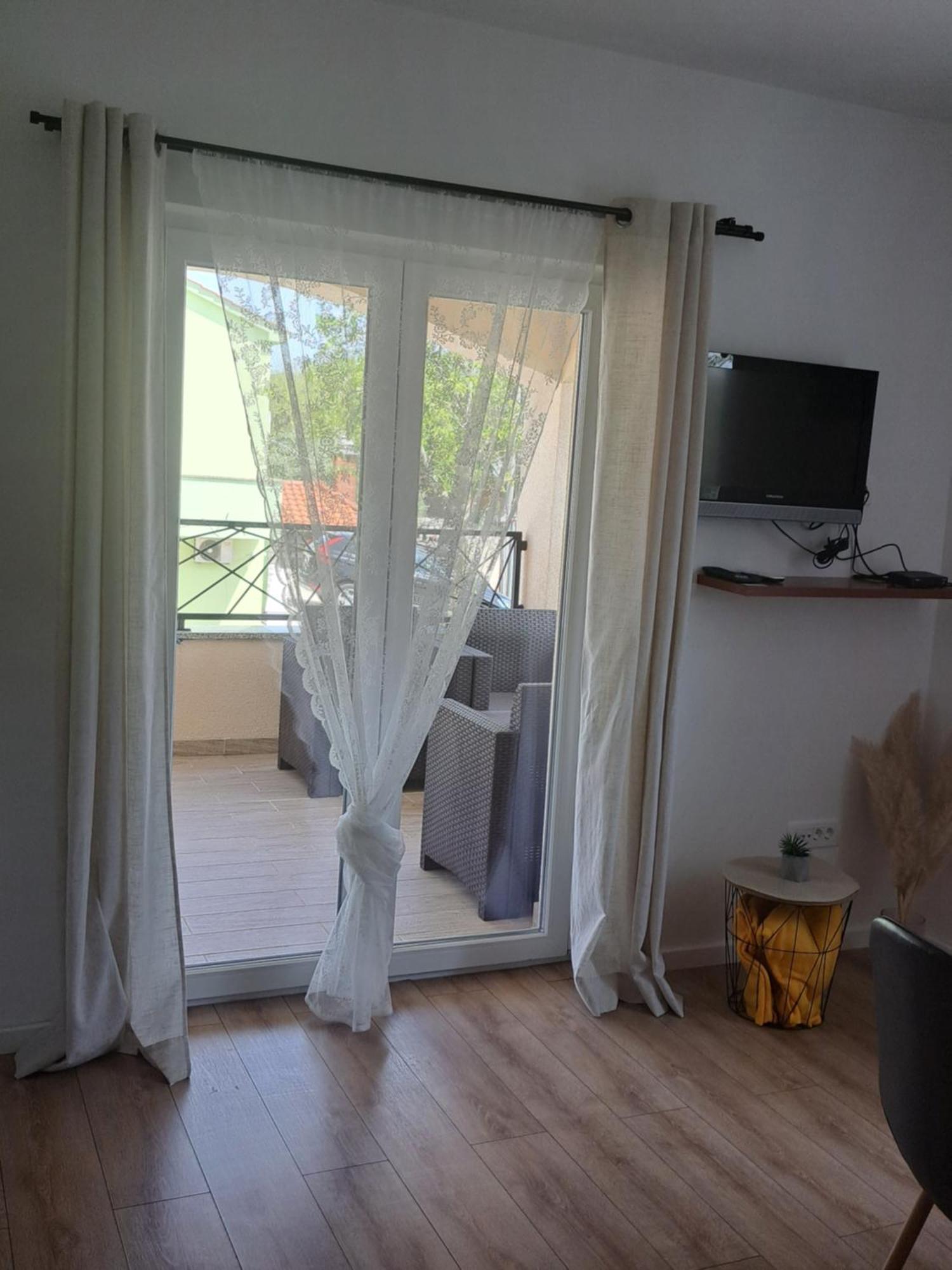 Blue Harmony 2 Apartman Malinska Kültér fotó